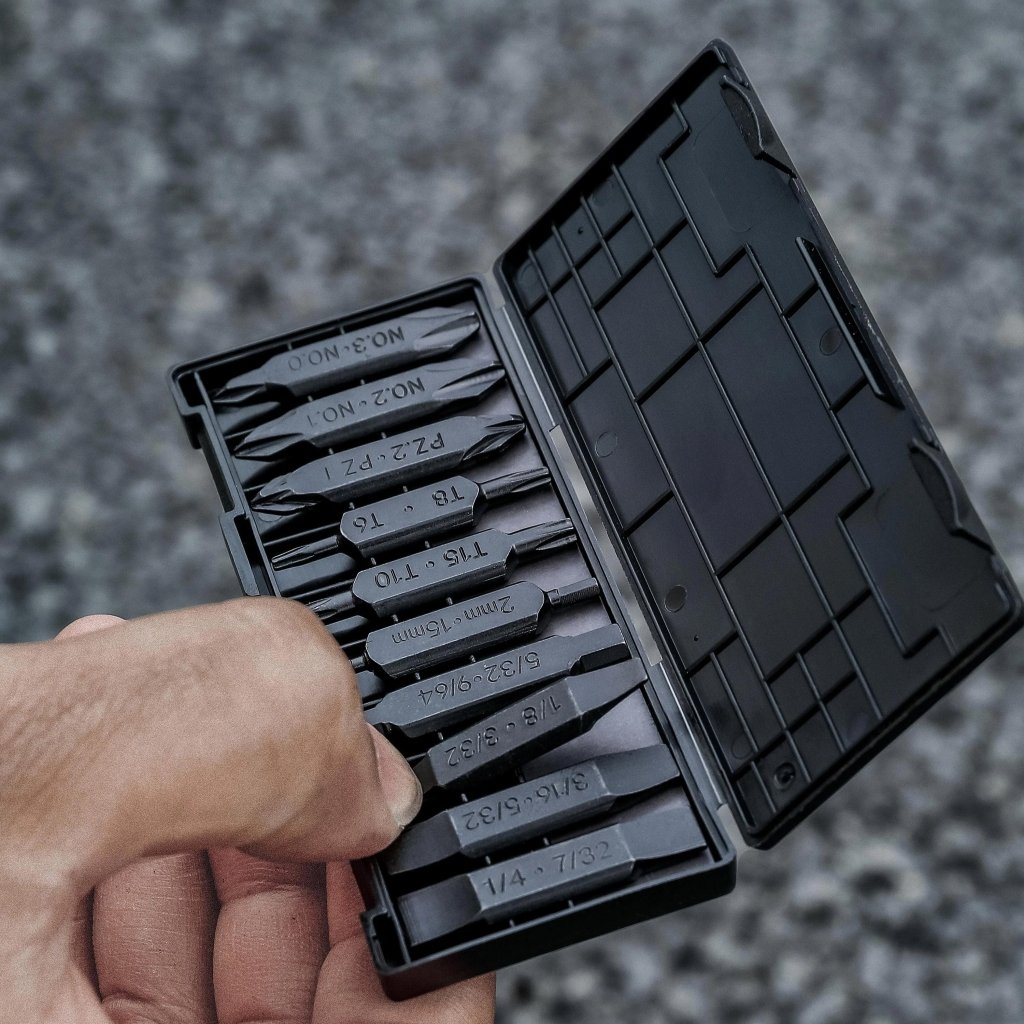 Nextool 20 - in - 1 Bit Kit - Hill and Dale Outdoors