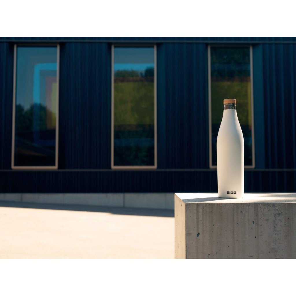 Sigg Meridian 0.5L Insulated Water Bottle - White - Hill and Dale Outdoors