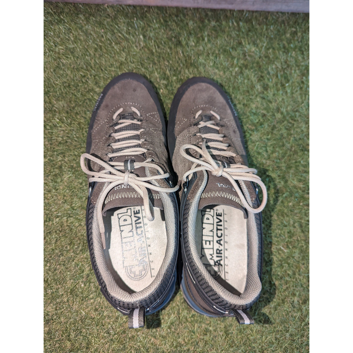 Meindl Ontario GTX Walking Shoes - Loden/ Black (Ex-Demo)