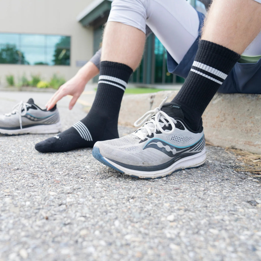 Darn Tough 1118 Men&#39;s Element Micro Crew Lightweight Running Socks - Hill and Dale Outdoors