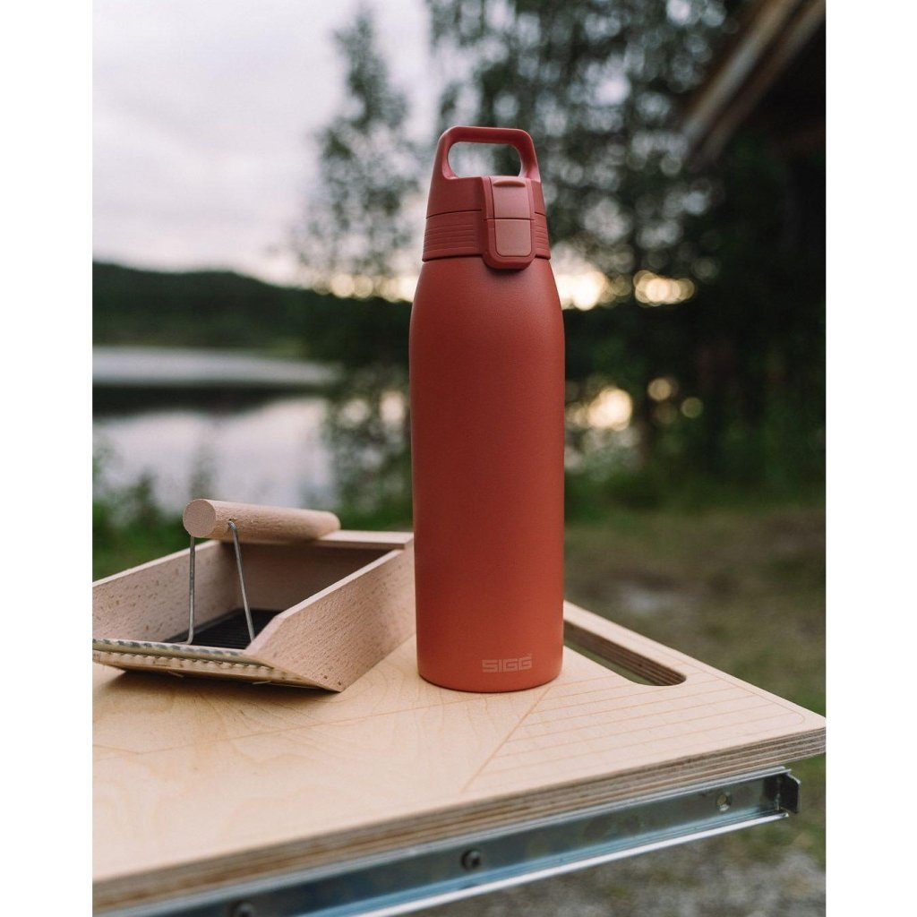Sigg Water Bottle Shield Therm ONE 1.0L - Eco Red - Hill and Dale Outdoors
